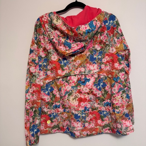 🌸2018 Seawheeze Lululemon Pack It Up Jacket - Picture 7 of 10
